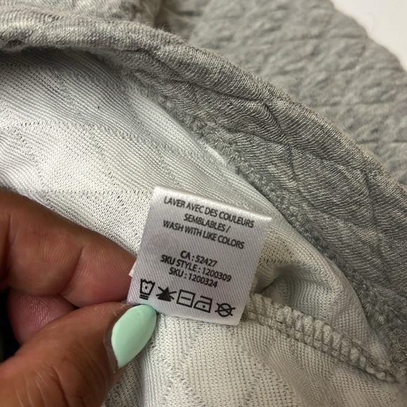 Bella & Birdie peace of love gray long sleeve sweater, girls size large 12 -14 - Picture 6 of 6